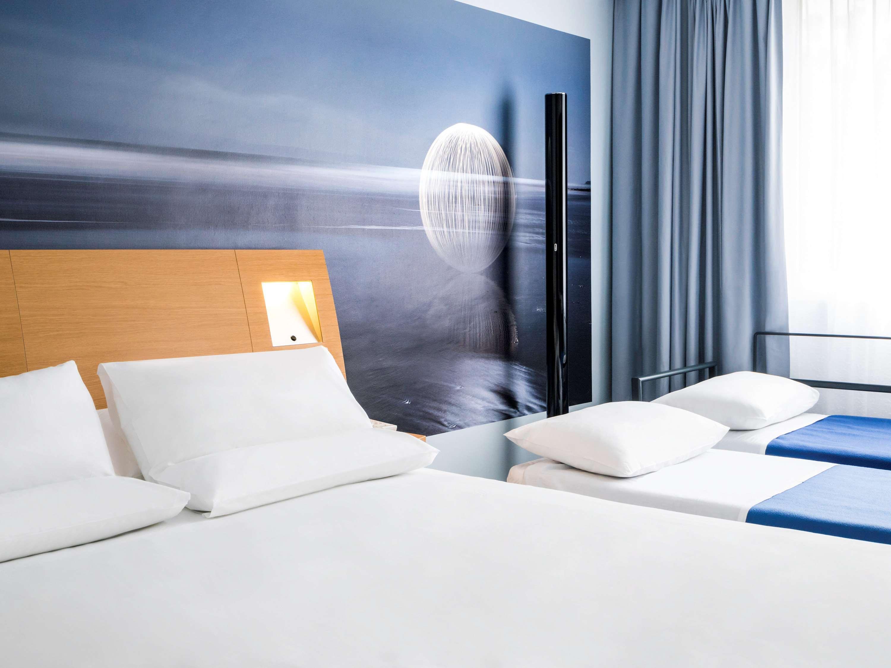 Novotel Saclay Exteriör bild